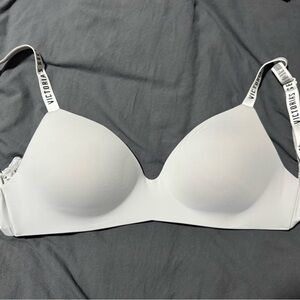 Victoria's Secret White Seamless Bra